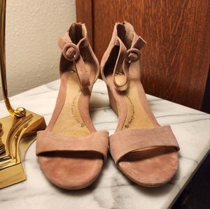 Sofft Blush Pink Suede Ankle Strap Wedges Size 8.5 M